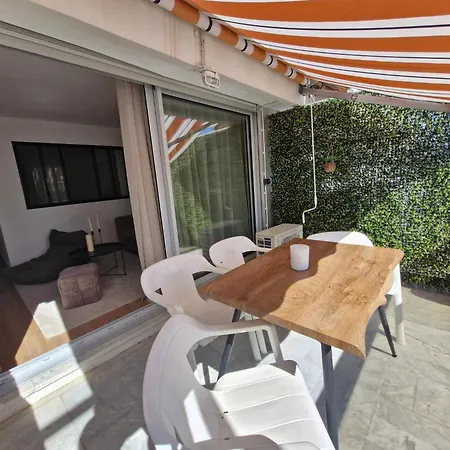 Διαμέρισμα Elegant 2-room With Panoramic Sea View & Pool Αντίμπ