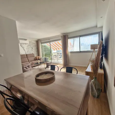 Elegant 2-room With Panoramic Sea View & Pool * Αντίμπ